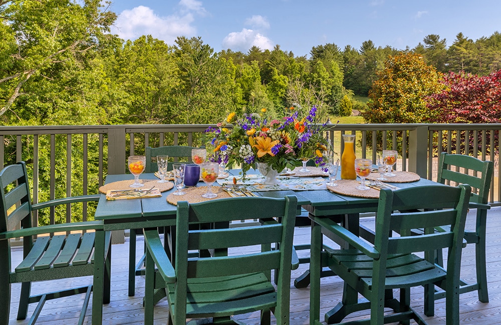 outside dining