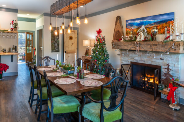 Decorated dining room for christmas