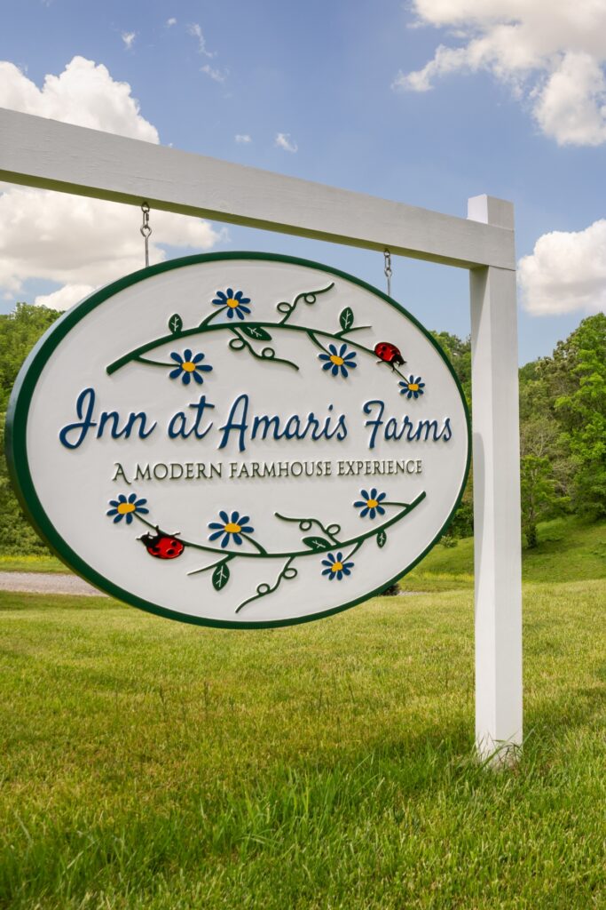 1 sign to Amaris Farms