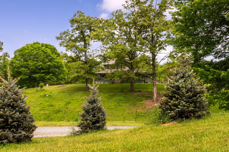 Amaris Farms Blue Ridge Mountain B&B